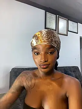 Snapshot of Zizi-campbel chatting on 03-11-25, 09:02 Zizi-campbel online show from 03-11-25, 09:02