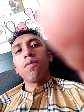 Snapshot of Alex-col chatting on 12-19-24, 09:17 Alex-col online show from 12-19-24, 09:17