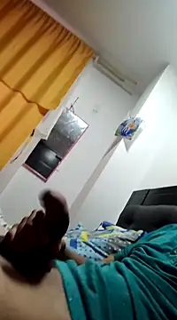 Snapshot of Alex-col chatting on 12-23-24, 11:06 Alex-col online show from 12-23-24, 11:06