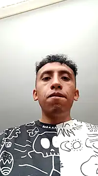 Snapshot of Alex-col chatting on 12-26-24, 07:38 Alex-col online show from 12-26-24, 07:38