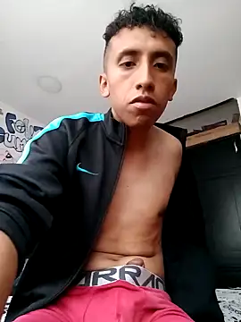 Snapshot of Alex-col chatting on 12-29-24, 10:25 Alex-col online show from 12-29-24, 10:25