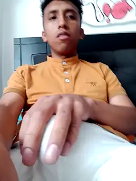 Snapshot of Alex-col chatting on 01-20-25, 09:11 Alex-col online show from 01-20-25, 09:11