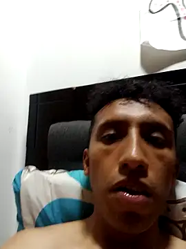 Snapshot of Alex-col chatting on 01-21-25, 12:15 Alex-col online show from 01-21-25, 12:15