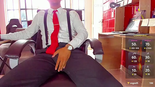 Hideintheoffice online show from 12-30-24, 03:13