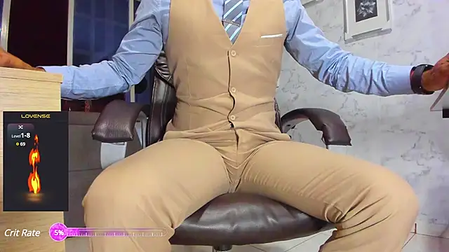 Hideintheoffice online show from 03-05-25, 01:21