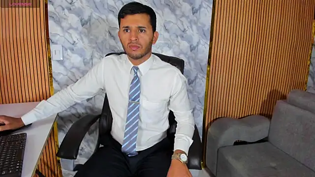 Hideintheoffice online show from 09-17-25, 11:34