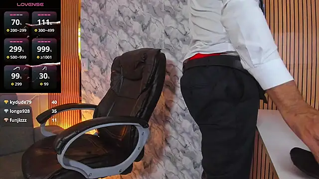 Hideintheoffice online show from 10-13-25, 11:43