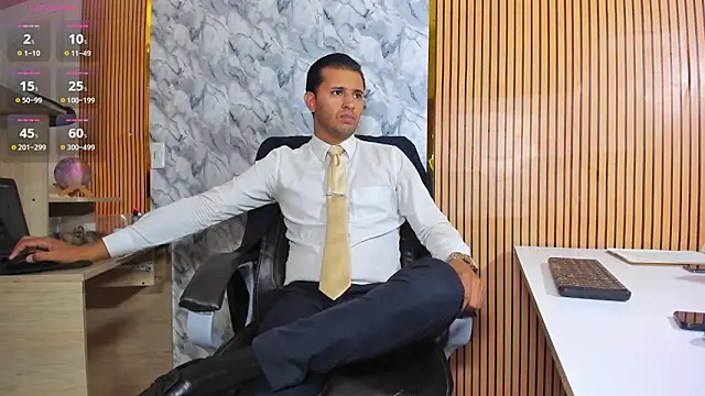 Hideintheoffice online show from 04-15-26, 12:45