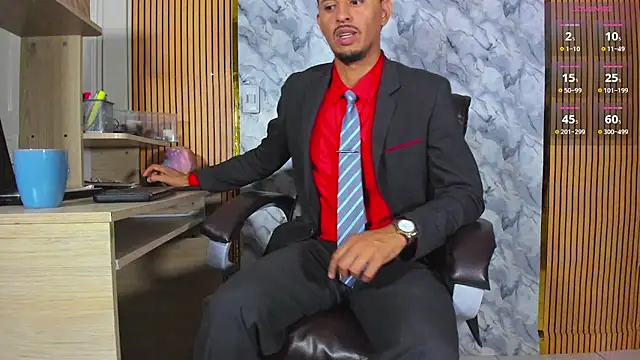 Snapshot of Hideintheoffice chatting on 05-22-26, 01:35 Hideintheoffice online show from 05-22-26, 01:35