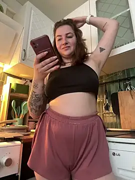 Snapshot of MayaMystic chatting on 02-04-26, 01:06 MayaMystic online show from 02-04-26, 01:06