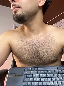 Snapshot of Samir_bear chatting on 05-11-26, 04:04 Samir bear online show from 05-11-26, 04:04