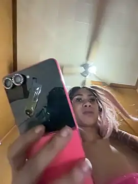 carmelbbyx22 online show from 04-01-26, 03:53