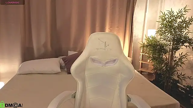 Cheryl  Brown online show from 04-18-26, 02:59