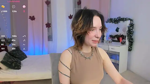 Snapshot of lilithlunna chatting on 01-07-25, 10:30 lilithlunna online show from 01-07-25, 10:30