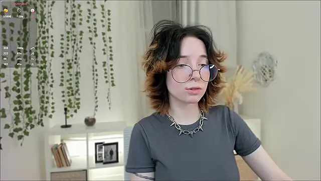 Snapshot of lilithlunna chatting on 01-14-25, 08:48 lilithlunna online show from 01-14-25, 08:48