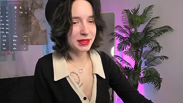 Snapshot of lilithlunna chatting on 02-01-25, 10:44 lilithlunna online show from 02-01-25, 10:44