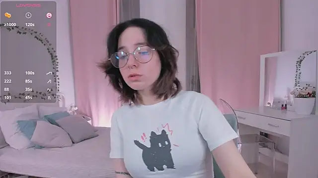 Snapshot of lilithlunna chatting on 02-27-25, 01:16 lilithlunna online show from 02-27-25, 01:16