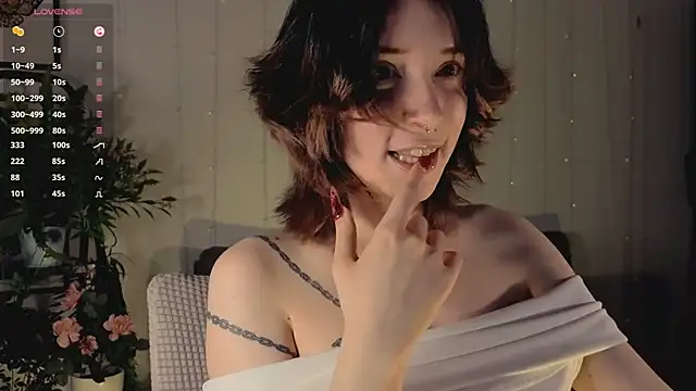 Snapshot of lilithlunna chatting on 03-08-25, 04:34 lilithlunna online show from 03-08-25, 04:34