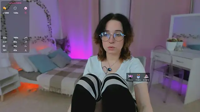 Snapshot of lilithlunna chatting on 03-19-25, 12:48 lilithlunna online show from 03-19-25, 12:48