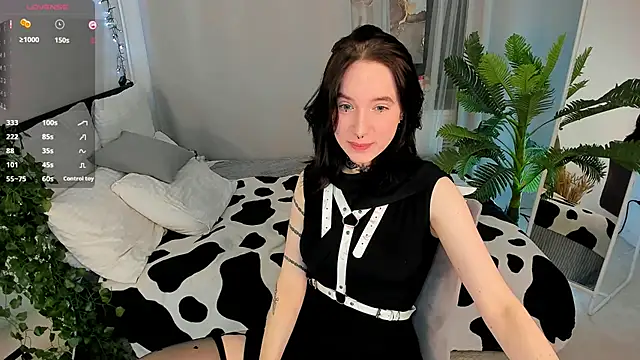 Snapshot of lilithlunna chatting on 09-14-25, 10:20 lilithlunna online show from 09-14-25, 10:20