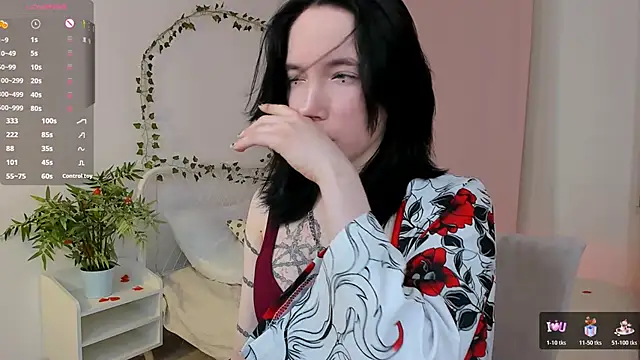 Snapshot of lilithlunna chatting on 10-19-25, 10:21 lilithlunna online show from 10-19-25, 10:21