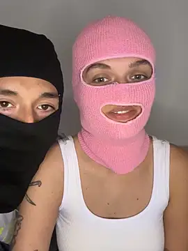 Nikki Hoee online show from 10-19-25, 11:44