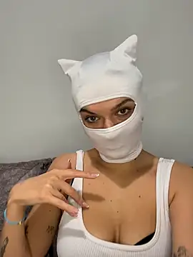 Nikki Hoee online show from 11-30-25, 12:53