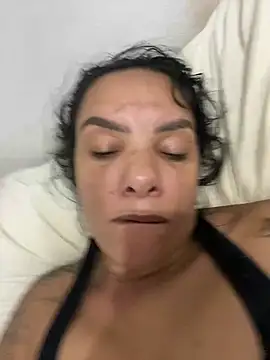 Snapshot of briannaa557 chatting on 02-06-25, 03:52 briannaa557 online show from 02-06-25, 03:52