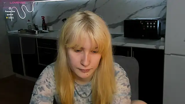 Sweet white chocolate online show from 04-13-26, 07:36