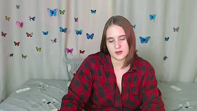 Snapshot of Phantommira chatting on 01-20-25, 04:01 Phantommira online show from 01-20-25, 04:01