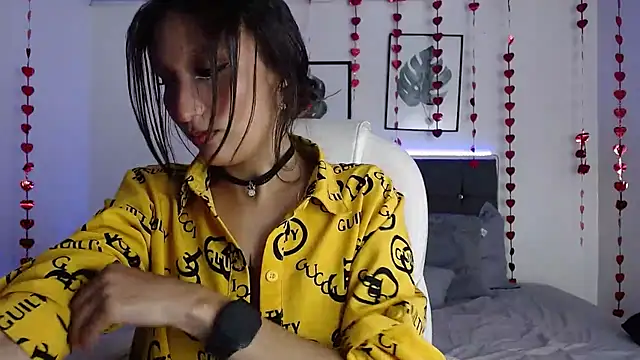 mia collens online show from 03-08-25, 03:39