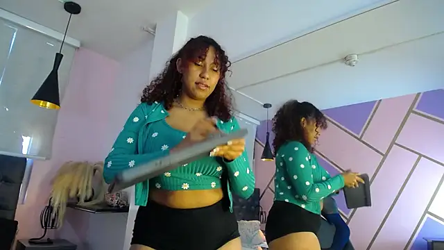 lauraltt online show from 01-20-25, 01:11