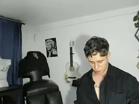 Snapshot of Antonello_Vannucci chatting on 03-16-25, 11:36 Antonello Vannucci online show from 03-16-25, 11:36