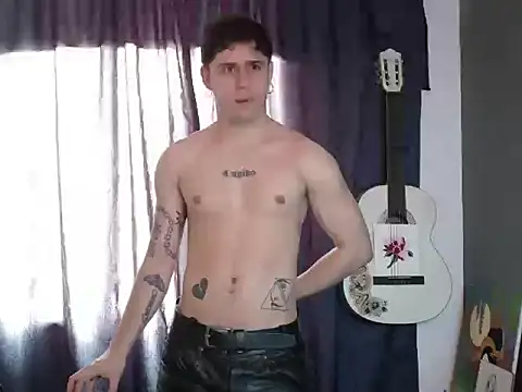 Snapshot of Antonello_Vannucci chatting on 03-26-26, 04:12 Antonello Vannucci online show from 03-26-26, 04:12