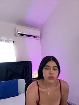 Lily Woodz online show from 04-21-26, 07:06