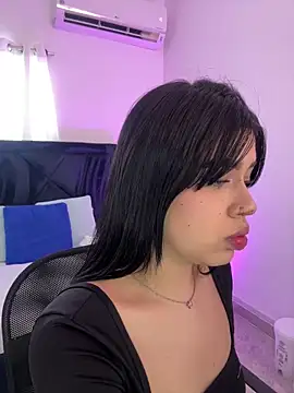 Lily Woodz online show from 05-12-26, 07:11
