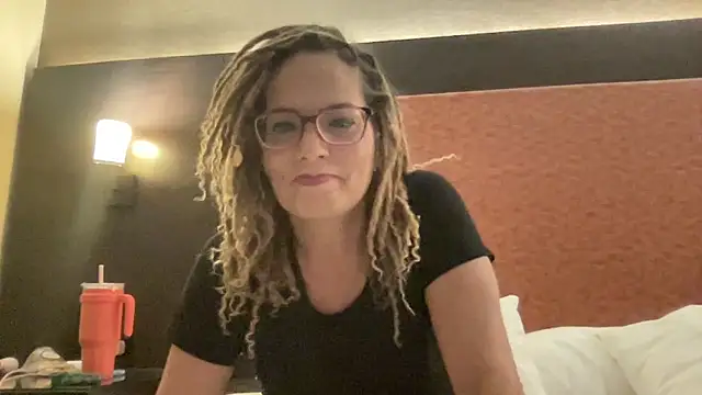 Snapshot of skarfos1babe69 chatting on 12-27-24, 07:35 skarfos1babe69 online show from 12-27-24, 07:35