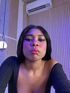 Snapshot of salomebenz chatting on 05-07-26, 08:58 salomebenz online show from 05-07-26, 08:58