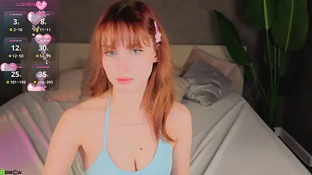 Snapshot of Mollly_Rouge chatting on 10-13-25, 11:38 Mollly Rouge online show from 10-13-25, 11:38