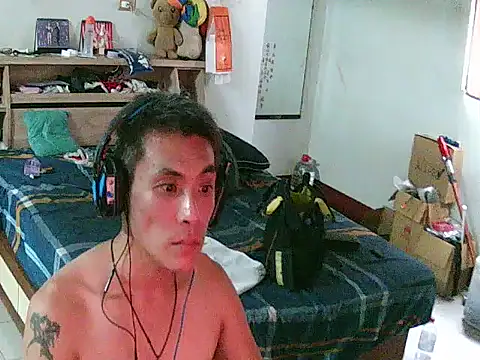 Snapshot of bb770504 chatting on 11-01-25, 03:52 bb770504 online show from 11-01-25, 03:52