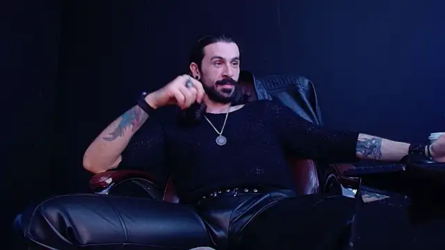 AxelColton online show from 10-31-25, 11:33