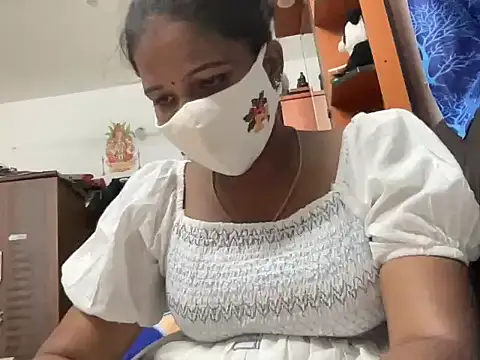 Tamil Sanjana  online show from 04-23-26, 02:08