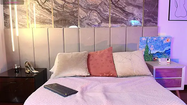 Sienna Blake  online show from 03-27-26, 02:17