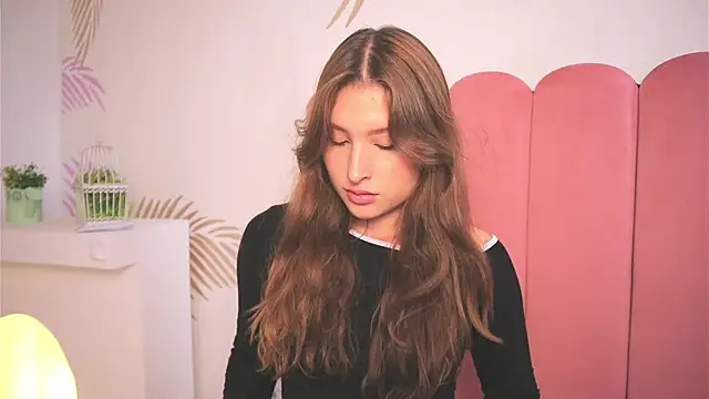 Daisha Riley online show from 03-06-25, 04:07