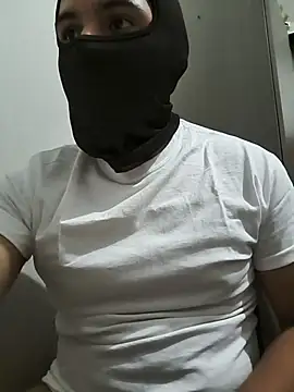 Snapshot of Eddy7988 chatting on 03-18-26, 08:17 Eddy7988 online show from 03-18-26, 08:17