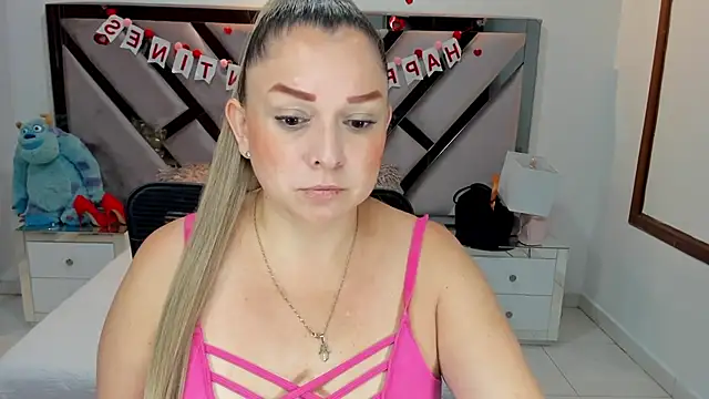 Snapshot of natalia5560 chatting on 09-23-25, 12:08 natalia5560 online show from 09-23-25, 12:08