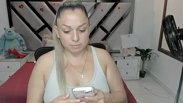 natalia5560 online show from 11-10-25, 01:21