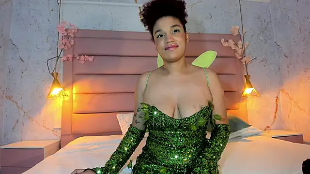 Snapshot of loladupont chatting on 10-12-25, 03:05 loladupont online show from 10-12-25, 03:05