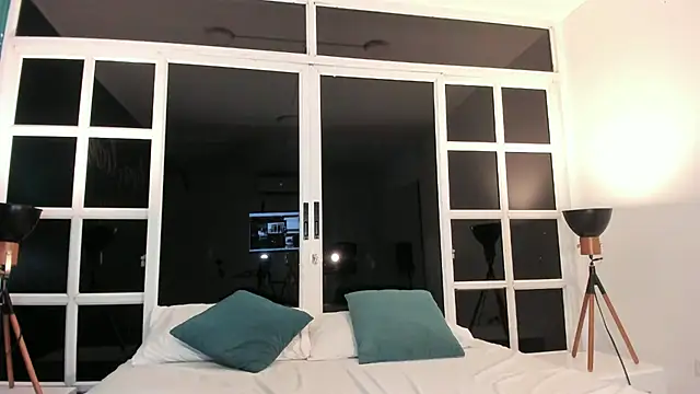 loladupont online show from 11-06-25, 11:04