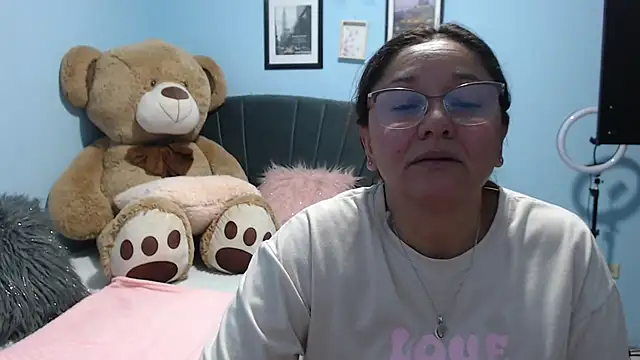 AngelRouss online show from 04-08-26, 03:17